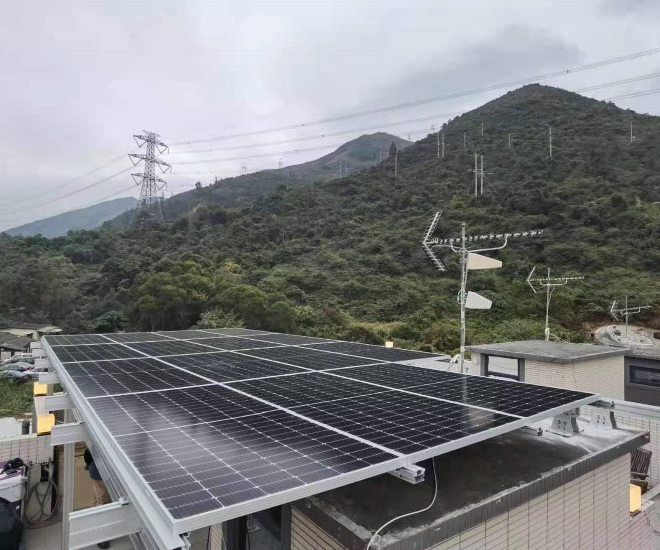 Home solar mount